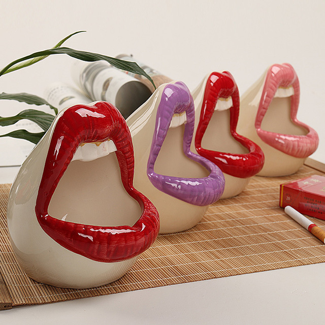 Ceramic Big Lips Ashtray